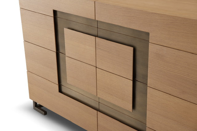Lotus ll Dresser
